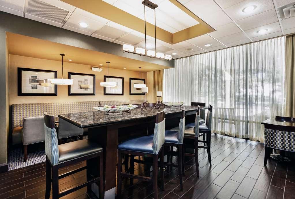 Hampton Inn Гейнсвил Ресторант снимка