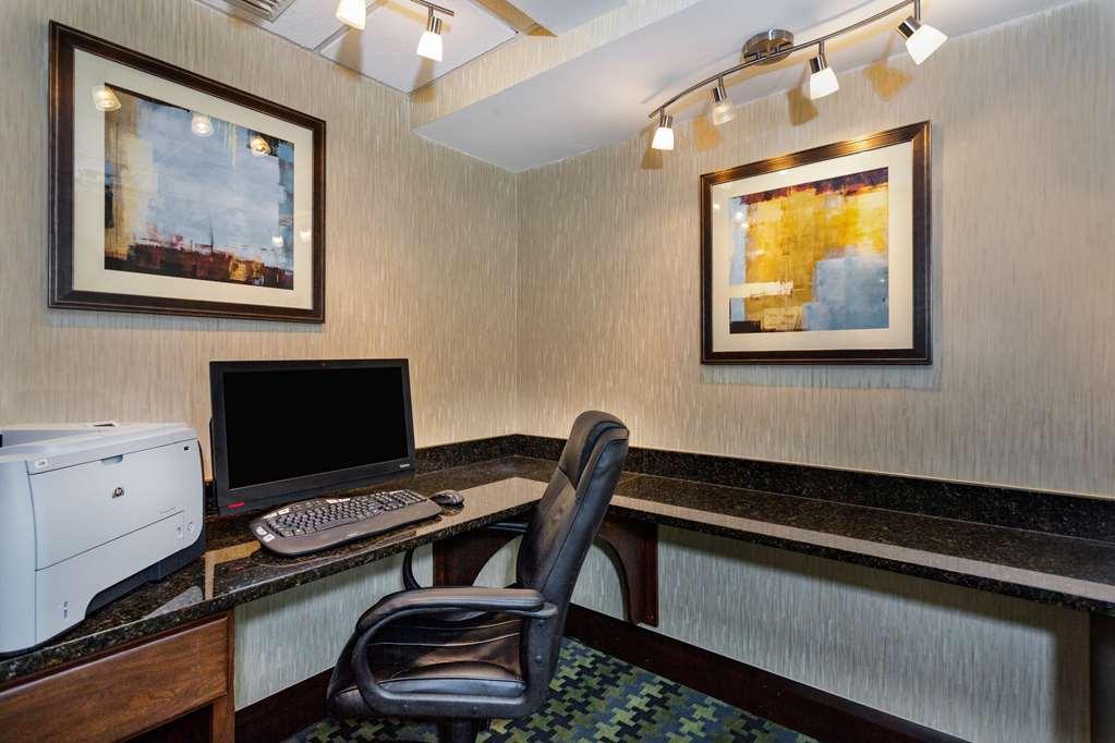 Hampton Inn Гейнсвил Съоръжения снимка