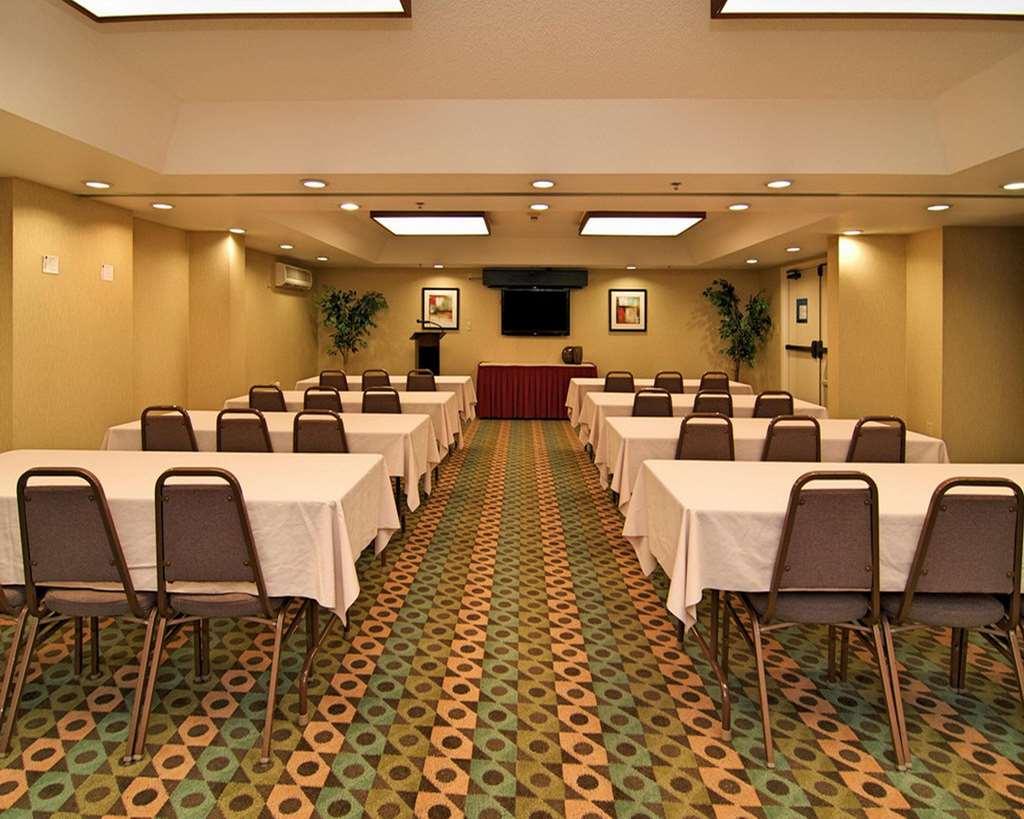 Hampton Inn Гейнсвил Съоръжения снимка