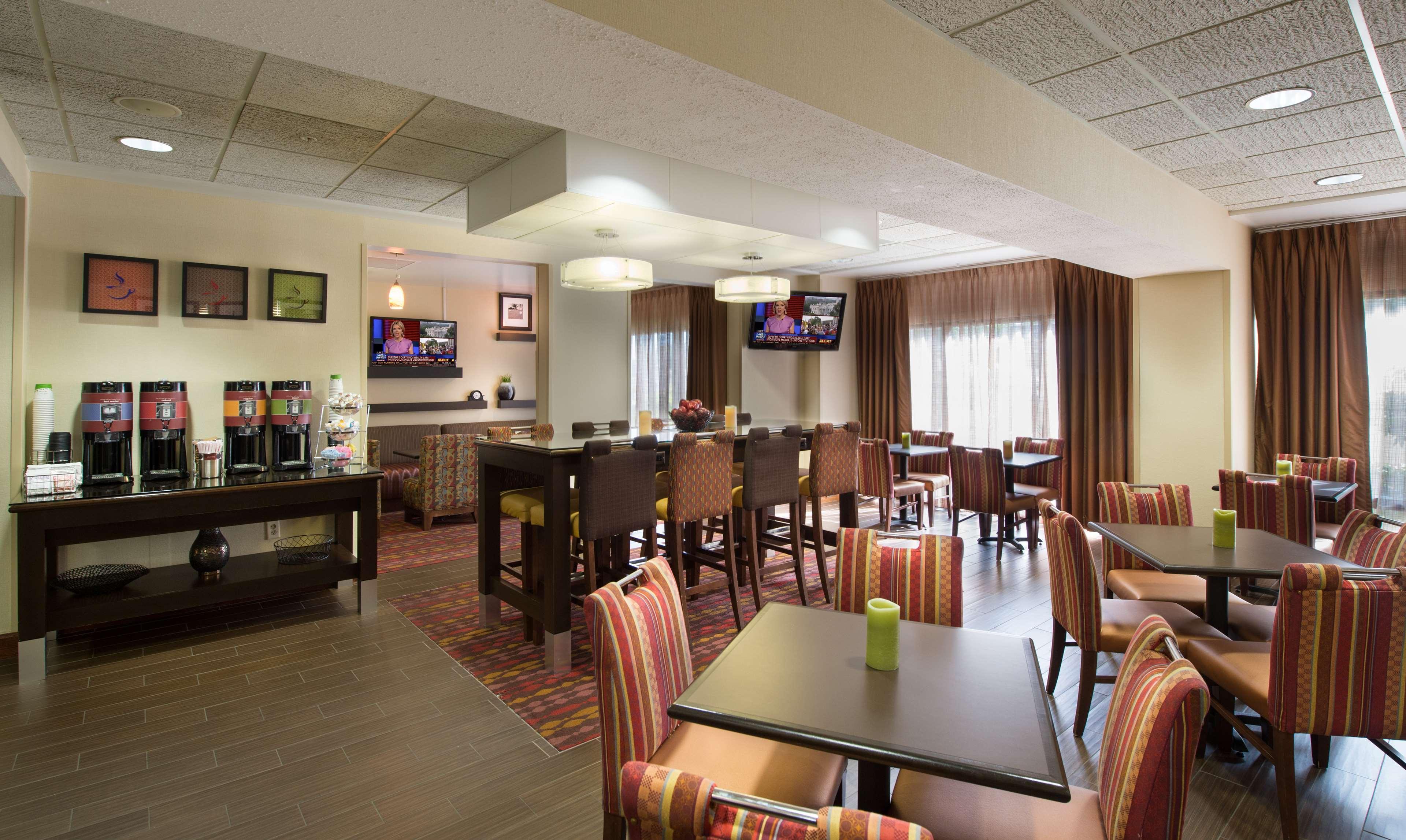 Hampton Inn Гейнсвил Екстериор снимка