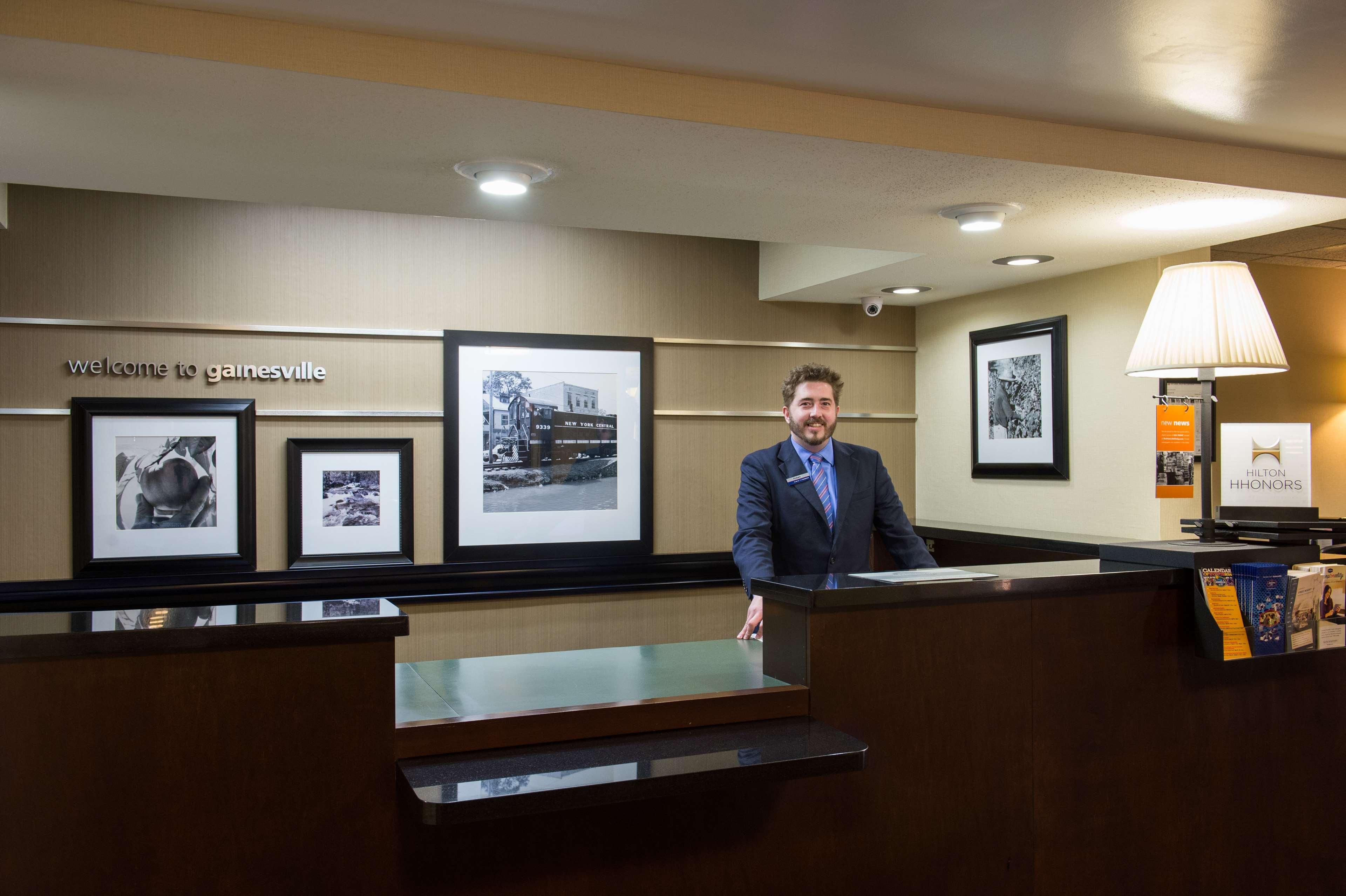 Hampton Inn Гейнсвил Екстериор снимка