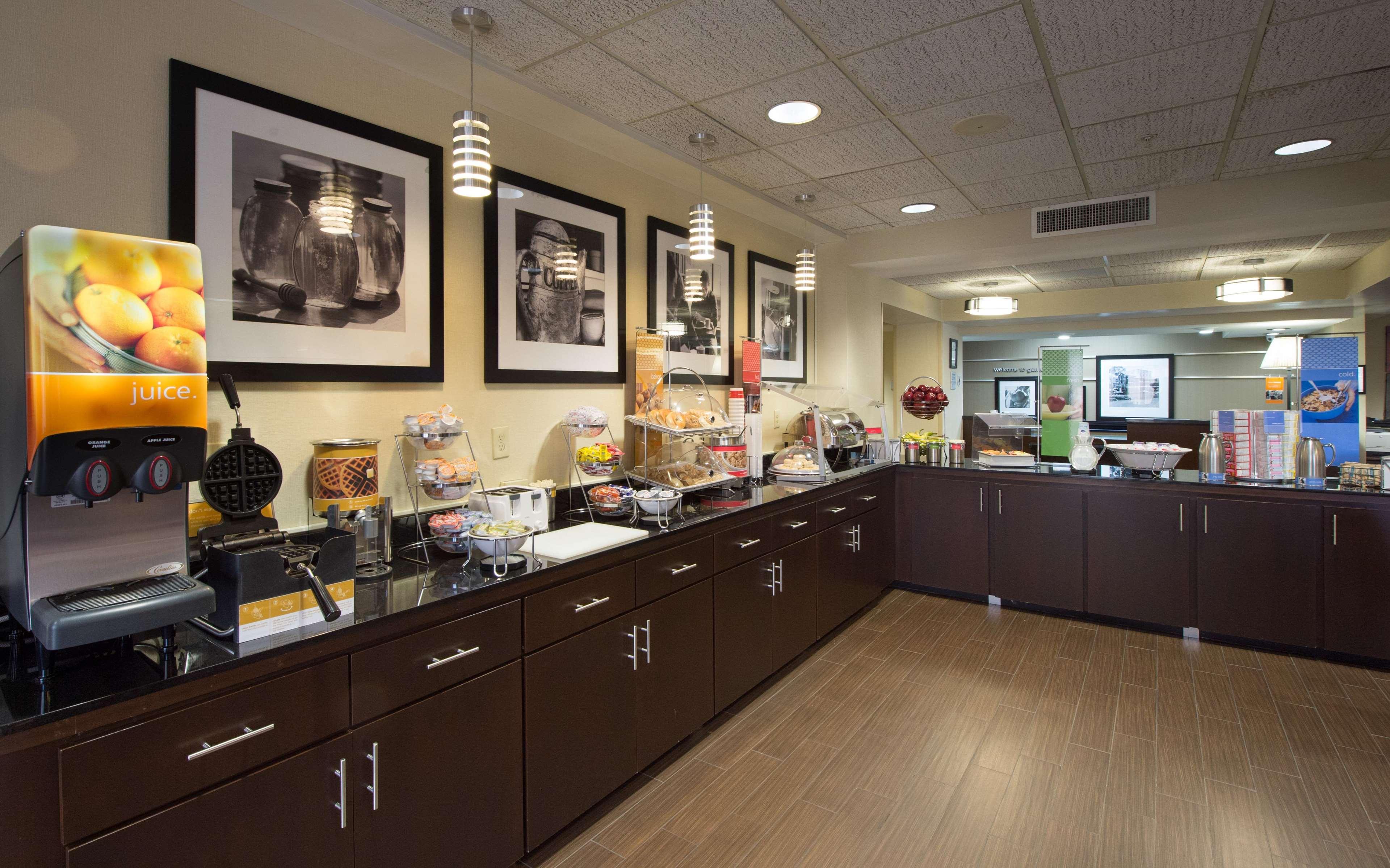 Hampton Inn Гейнсвил Екстериор снимка